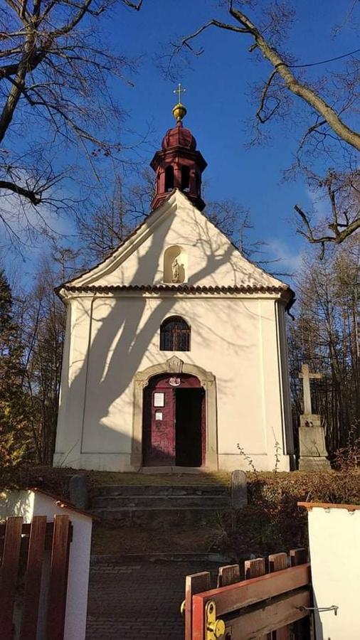 Mala Svata Hora - Penzion & Restaurace Mníšek pod Brdy Eksteriør bilde